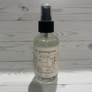 m. greengrass Dry Oil Spray